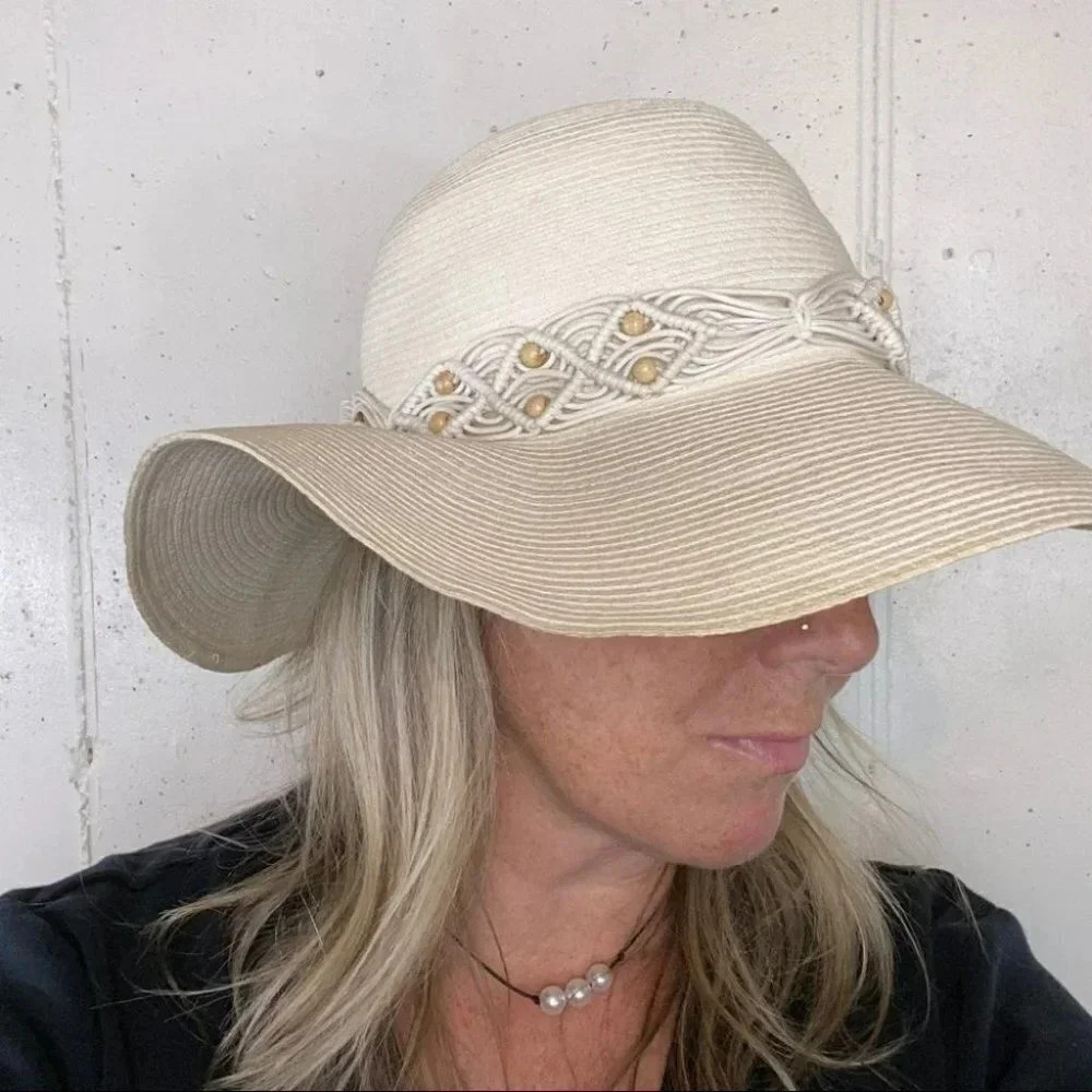 Lord & Taylor‎ Sun Hat OS Cream Macrame Beaded Wide Brim Made in Italy Paper - Picture 2 of 7